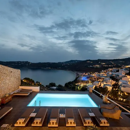 Apartahotel Cova Mykonos 4*