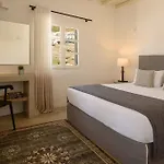 Cova Mykonos Elia (Mykonos)