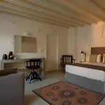 Cova Mykonos 4*
