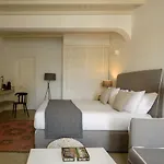 Cova Mykonos Elia (Mykonos)