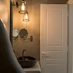 アパートホテル Cova Mykonos 4*