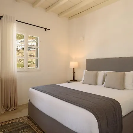 Cova Mykonos Aparthotel